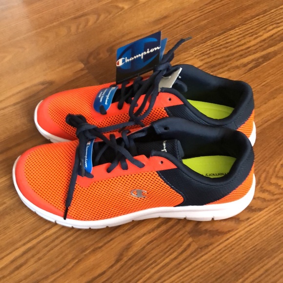 MEN’ S CHAMPION GYM SHOES SIZE 10 1/2! NEW WITH TAGS ON IT! SMOKE FREE HOME! - Picture 6 of 8